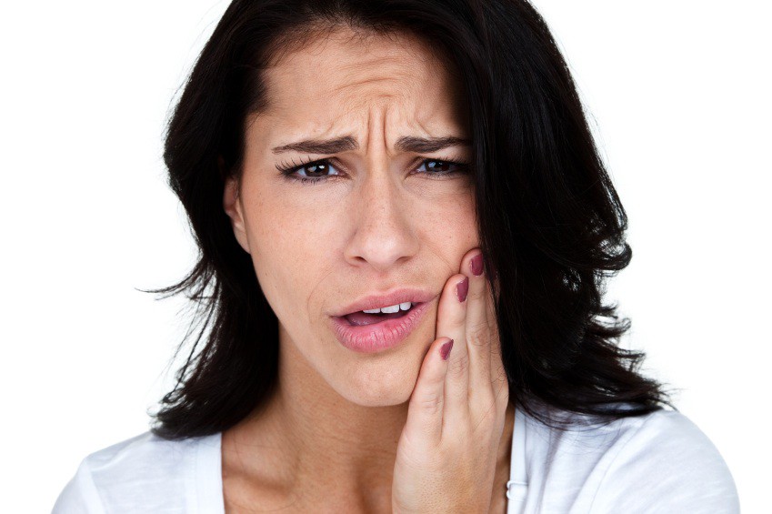 دندان درد چيست؟ علل، پيشگيري و درمان دندان درد