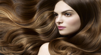 10 راهکار طبیعی برای داشتن موهایی شگفت انگیز