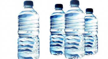 6  دلیل برای مصرف  نکردن آب های درون بطری