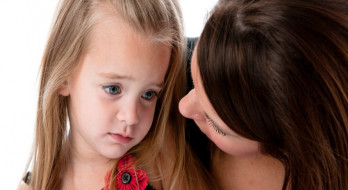 چگونه به تقویت عزت نفس در کودکمان کمک کنیم